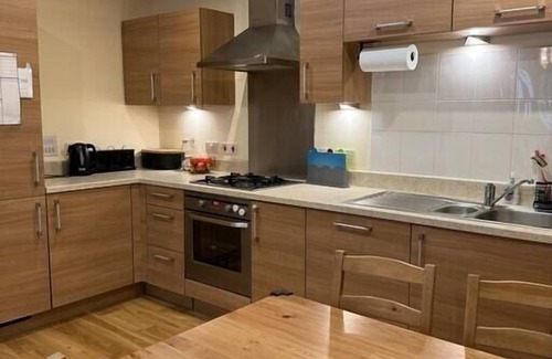 London Borough of Bromley Apartment | Spacious 1BD Orpington Flat, 20 min to Central LDN