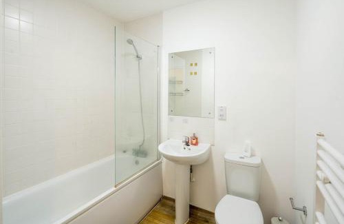 Camberwell Green Apartment | Spacious 1Bedroom London Apartment