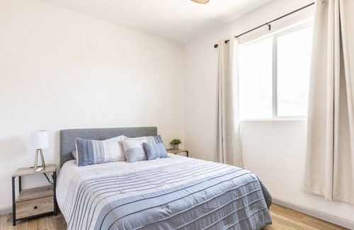 Baldwin Park House | Spacious 1bedroom guest house home with hot tub and full kitchen.
