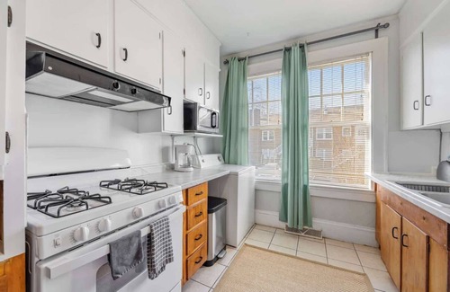Charlotte Condo | Spacious 1BR King Condo | Elizabeth-Plaza Midwood