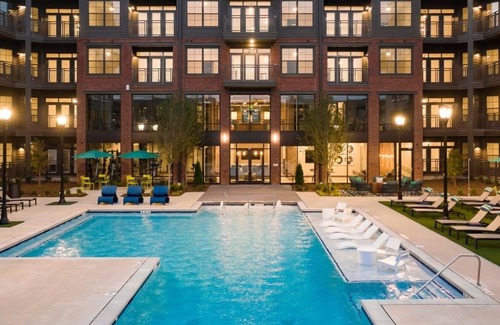 Bolton Apartment | Spacious 1br West Midtown/New Building Free Parking, Pool, Washer & Dryer