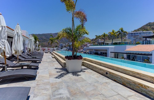 Puerto Vallarta Apartment | Spacious 2 bed 2 bath Romantic Zone Condo w/Pool
