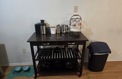 Fullerton Apartment | Spacious 2 bedroom 1 bath centrally located on Mc Arthur ave