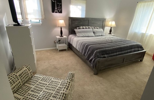 Edgemoor Condo | spacious 2 bedroom, 2 bathroom condo