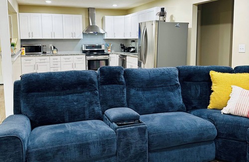 Nazareth Apartment | Spacious 2-bedroom apartment nestled on 2-acres in Bourbon Country!