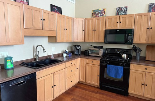 Allegan Apartment | Spacious 2-bedroom apartment in Allegan with WiFi and AC