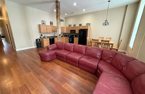 Allegan Apartment | Spacious 2-bedroom apartment in Allegan with WiFi and AC