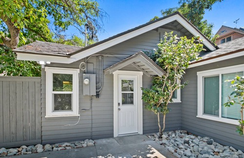 Whittier House | Spacious 2-Bedroom Avocado Home!