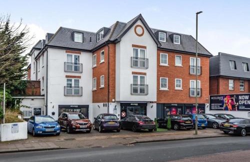 Edgware Apartment | Spacious 2-bedroom Flat, Edgware London