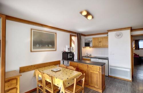 Les Bruyeres Apartment | Spacious 2-Bedroom, 2-Bath Condo with Mountain View – Ski-In/Ski-Out at Les Menuires