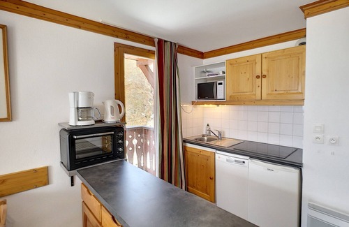 Les Bruyeres Apartment | Spacious 2-Bedroom, 2-Bath Condo with Mountain View – Ski-In/Ski-Out at Les Menuires