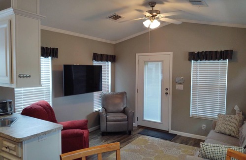 Kissimmee Resort | SPACIOUS 2 BEDROOM HOUSE IN DISNEY AREA 5 STAR RATED MILL CREEK RESORT 2763