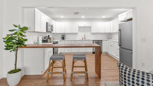 Myrtle Beach House | Spacious 2 bedroom just a 2 min walk to the beach!
