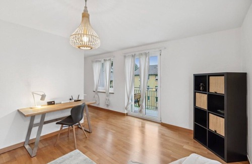 Center Apartment | Spacious 2-Bedroom Oasis in Oerlikon