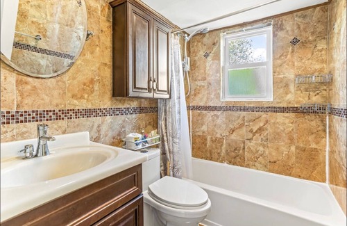 South Jamaica Apartment | Spacious 2 Bedroom
