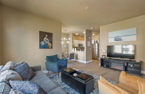 Belltown Condo | Spacious 2 BR Condo in the Heart of the City