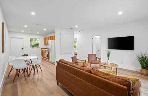 Sailboat Bend Apartment | Spacious 2 BR @Sailboat Bend