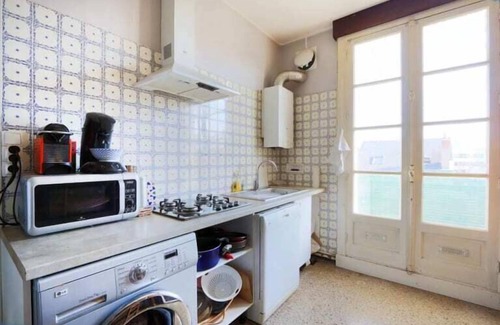 Tours Apartment | Spacious 2-room apartment in Tours