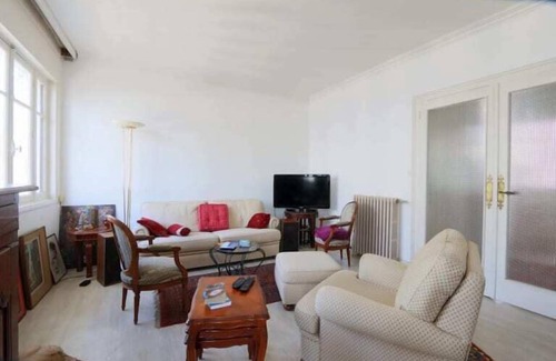Tours Apartment | Spacious 2-room apartment in Tours