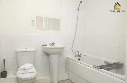 Warrington Apartment | Spacious 2Bedroom 2Bathroom Flat in Warrington by Amazing Spaces Relocations Ltd.