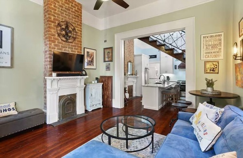 Touro Condo | Spacious 2BR/2BA Uptown Condo - Walk to Magazine St. Dining, Shops & Streetcar