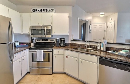 Gulf Shores Apartment | Spacious 2BR Condo - minutes to Beach & Foley Sports Complex