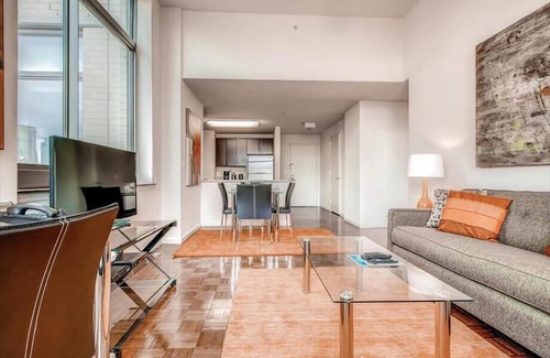 Hudson Exchange Apartment | Spacious 2BR | Full Kitchen | Washer/Dryer | by GLS