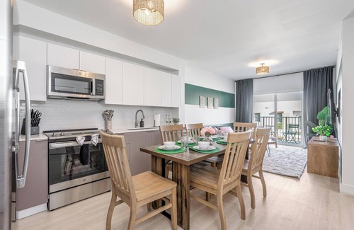 Hallandale Beach Apartment | Spacious 2BR Getaway with AC, Parking, WiFi, Close to Beach & Gulfstream Park