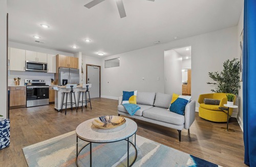 Eighth Avenue Apartment | Spacious 2BR N Gulch – Walk to Broadway & Rooftops