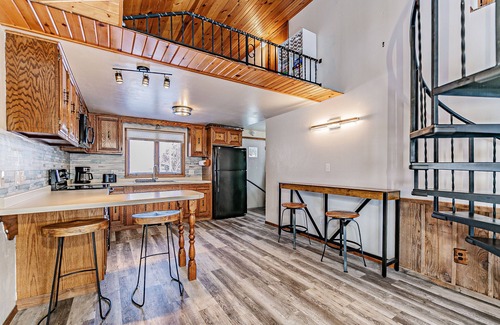 Shawano House | Spacious 3 Bd, 1.5 Bath family friendly cottage 35 minutes from Lambeau Field!