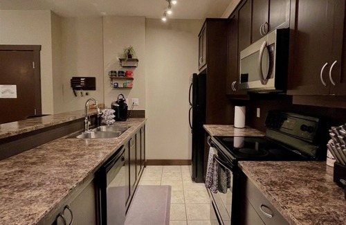 East Kootenay Condo | Spacious 3 Bdrm, 2 Bath Condo in Fernie! Walk to Downtown, Ski 6 mins away!