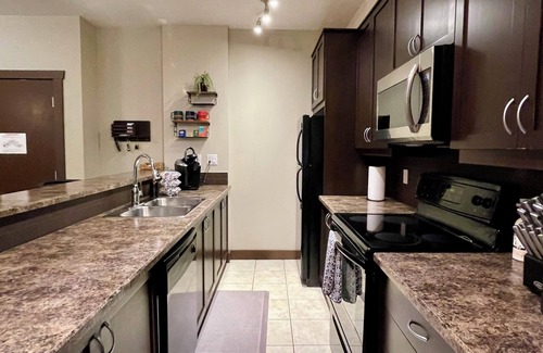 East Kootenay Condo | Spacious 3 Bdrm, 2 Bath Condo in Fernie! Walk to Downtown, Ski 6 mins away!