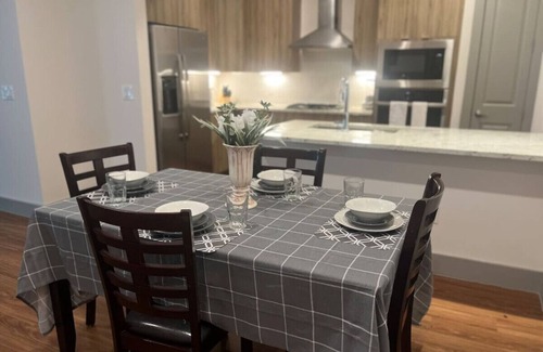 The Galleria Apartment | Spacious 3 Bed/2.5 Bath Apartment in the Galleria