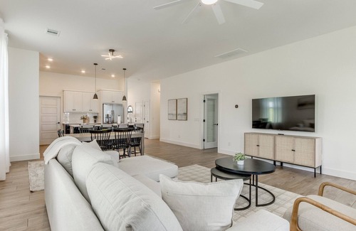 Norman House | Spacious 3-Bed, 2-Bath Retreat in Norman!