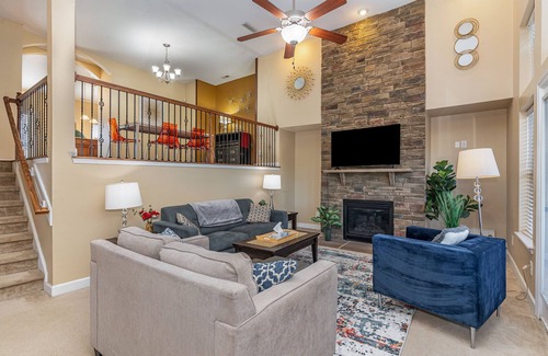 Apex House | Spacious 3 bed 4 bath with room for 8 in popular Apex, NC. Pet friendly!