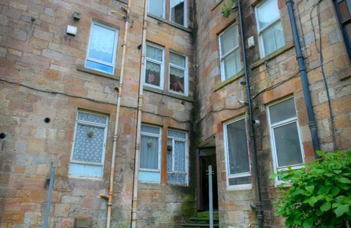 Glasgow Apartment | Spacious 3-Bed Apartment Central Glasgow West End Free Parking