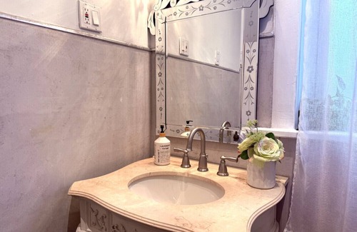 Union City Apartment | Spacious 3 bedroom apartment in lovely