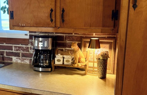 Numidia Apartment | Spacious 3-bedroom apartment with AC, WiFi in Numidia Near Knoebels & Dragstrip
