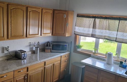 Buffalo Apartment | Spacious 3-bedroom apartment in delightful Buffalo with WiFi, AC TV in each room
