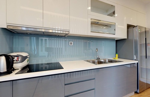 Ngoc Khanh Apartment | Spacious 3-bedroom apartment with WiFi, AC in Vinhomes Metropolis