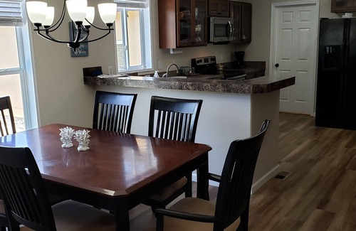 Coos Bay House | Spacious 3 bedroom close to salmon fishing and more!