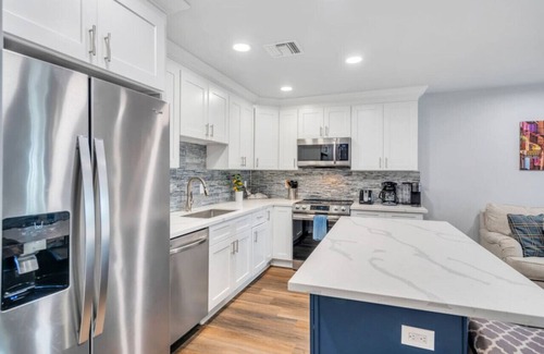 Metairie Condo | Spacious 3 bedroom Condo 15 Minutes to Downtown