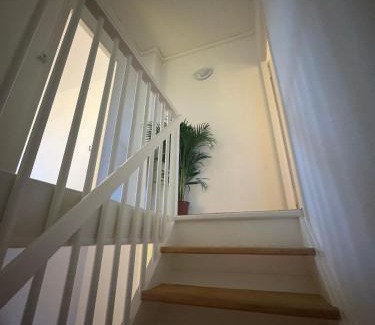Saint-Jean and Charmilles Apartment | Spacious 3 bedroom duplex, Netflix, remote work