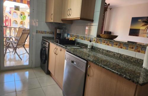 Los Alcazares Apartment | Spacious 3 bedroom 2 bathroom Apartment - Puerto Marina Complex