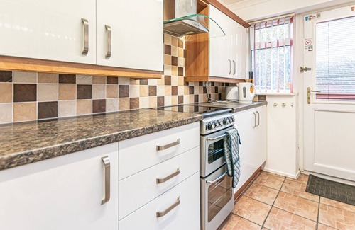 Wigan House | Spacious 3 Bedroom House in Wigan – Perfect for Contractors & Families