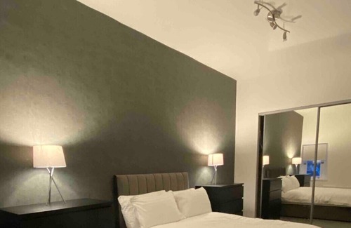 Airdrie Apartment | Spacious 3 Bedroom Maisonette