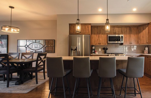 Sun Peaks House | Spacious 3-bedroom townhome with ski-in/out access to Orient & Morrisey Chair and a private hot tub!