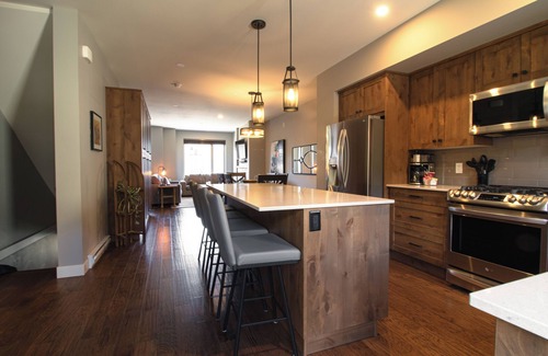 Sun Peaks House | Spacious 3-bedroom townhome with ski-in/out access to Orient & Morrisey Chair and a private hot tub!