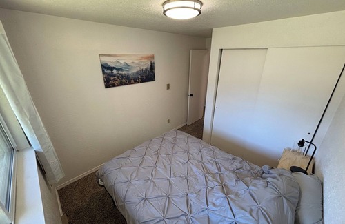 Bonney Lake Apartment | Spacious 3-bedroom apartment with WiFi, AC in enjoyable Bonney Lake
