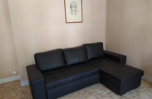 La Bourboule House | Spacious 3-room apartment on the second floor of a charming Bourboulian villa